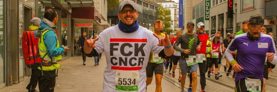 Stefan Kübler in der Innenstadt von Bremen bei seinem ersten Halbmarathon